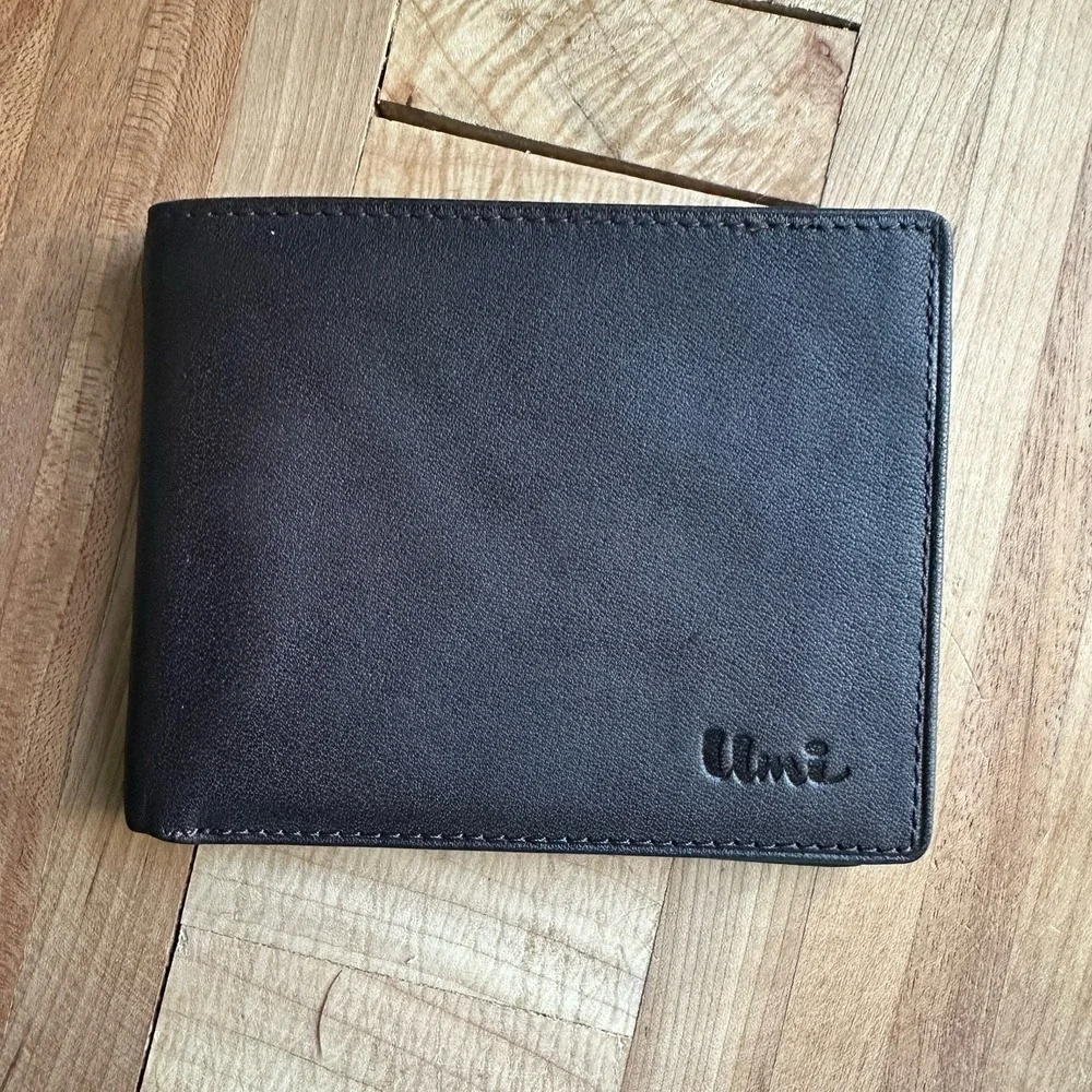 Vintage UMi Designs Genuine Leather Wallet Bi-Fold 4 Inch Card‎ Slots Brown NWOT